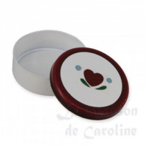Candy box with red heart decal /6
