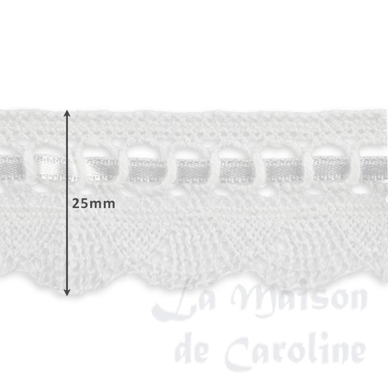 white lace curtain with satin ribbon for dollhouses 1:12 photo 2