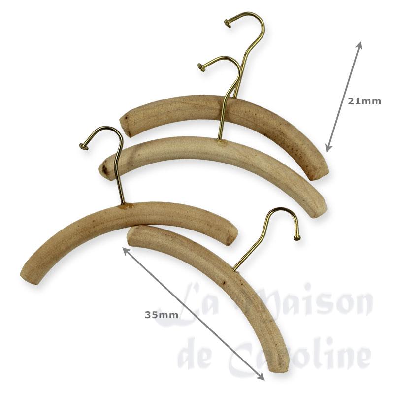 4 wooden hangers miniature 1:12 Bilder 1