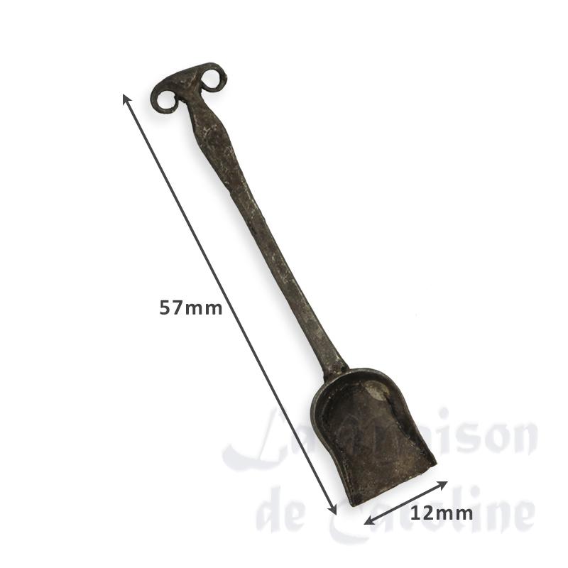ash shovel Miniature 1:12 photo 2 ash shovel Miniature 1:12 photo 2