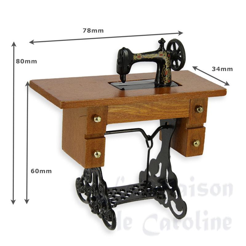 sewing machine on table with woden plate miniature 1:12 Bilder 1