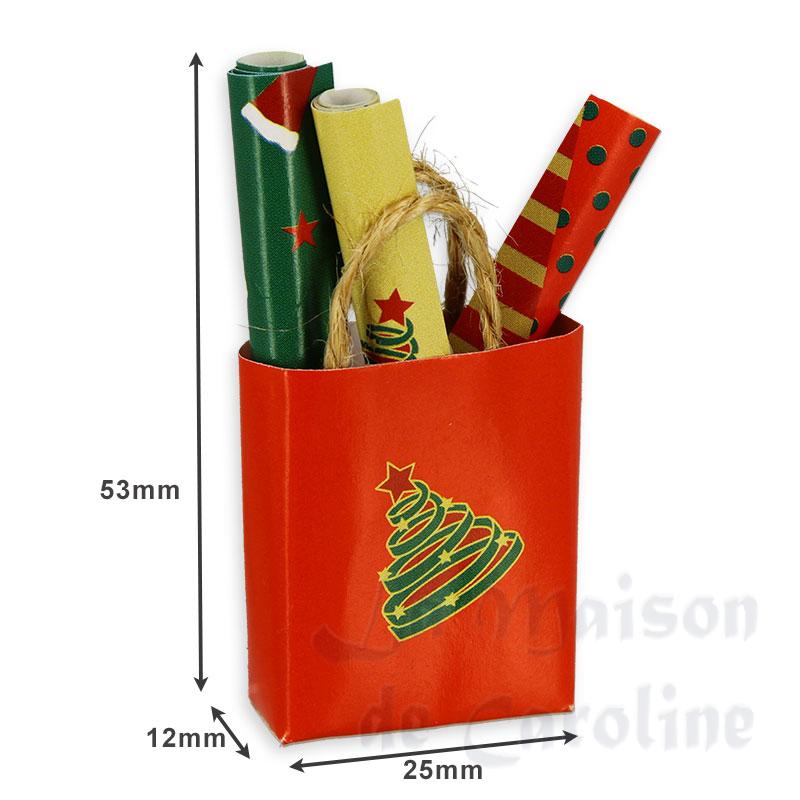 christmas gift bag with wrapping paper miniature 1:12 Bilder 1