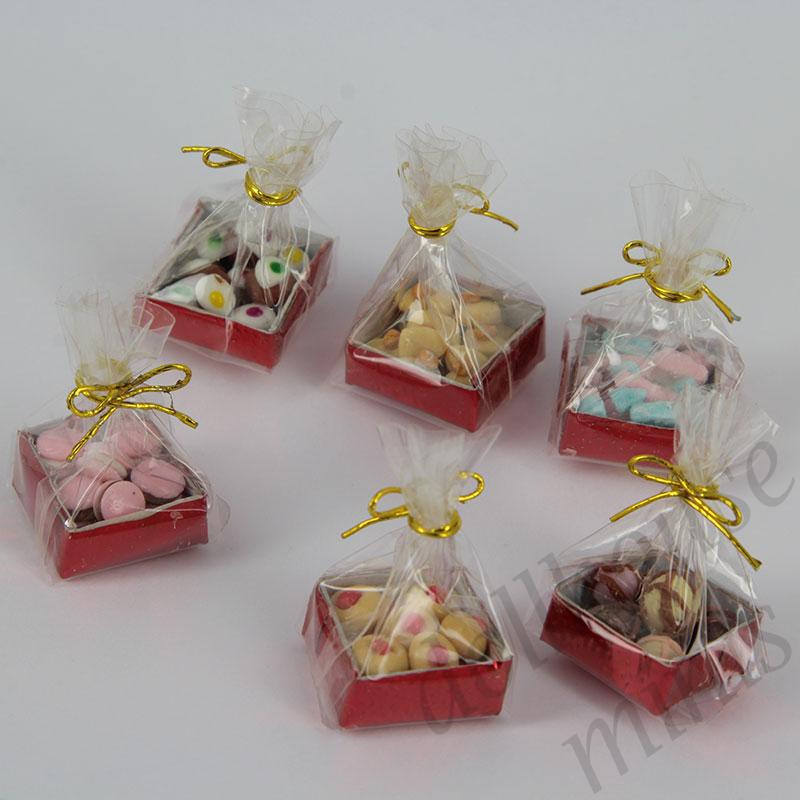 red box with cookies or sweets Miniature 1:12