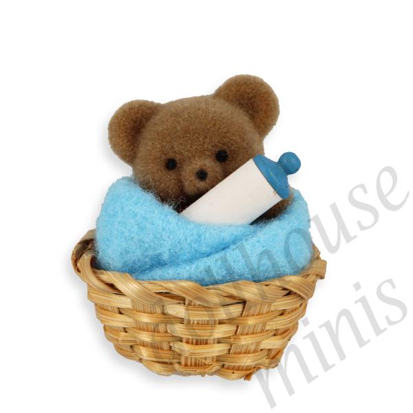 bear w.blue towel in basket Miniature 1:12