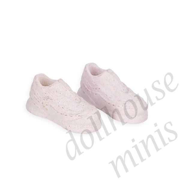 white sport shoes Miniature 1:12