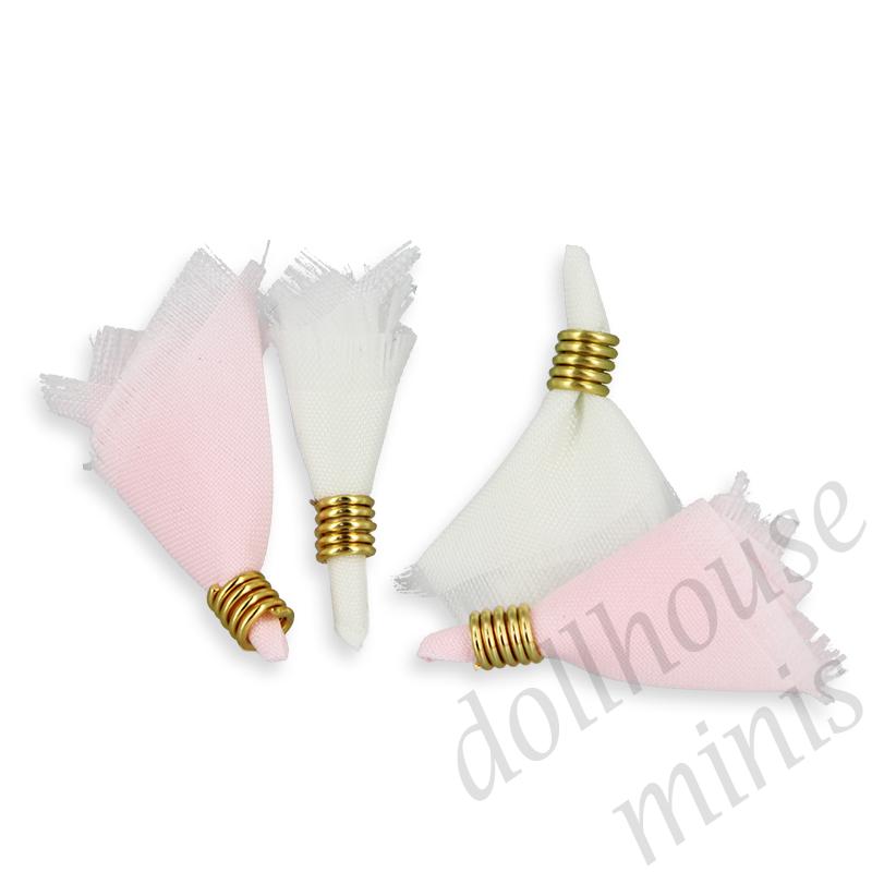 4 napkins pink and white Miniature 1:12 4 napkins pink and white Miniature 1:12