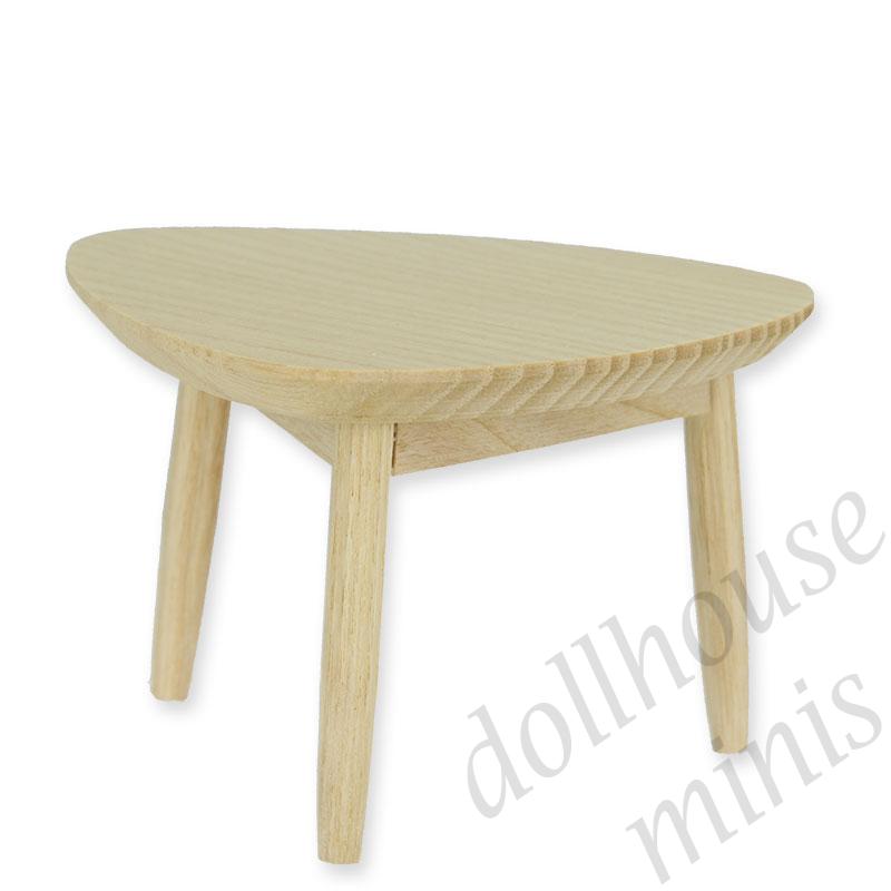 table triangle-shaped table ashwood miniature furniture 1:12