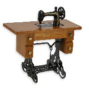 sewing machine on table with woden plate miniature 1:12