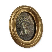 framed portrait -oval (lady) miniature 1:12