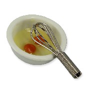 eggs and whip in salad bowl miniature 1:12