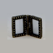 twin foldable picture frame dotted miniature 1:12