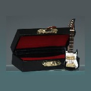 guitare black w/ black leather box miniature 1:12