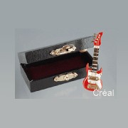 guitare red w/ black leather box miniature 1:12