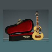 gitar w/black leather box miniature 1:12