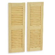 pair of small louvered shutters miniature 1:12