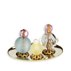 3 perfumes on oval mirror Miniature 1:12